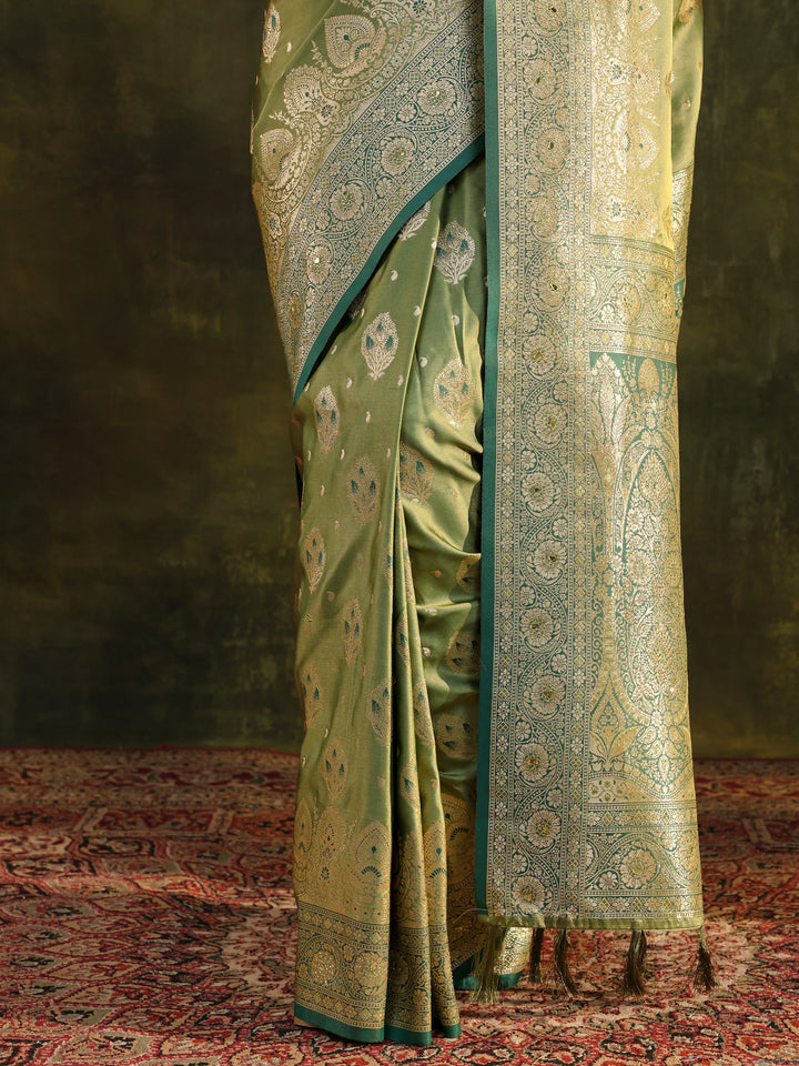 Green Woven Design Silk Blend Banarasi Saree With Unstitched Blouse Piece