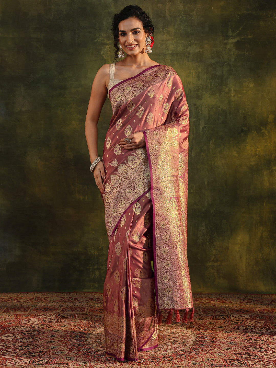 Peach Woven Design Silk Blend Banarasi Saree With Unstitched Blouse Piece