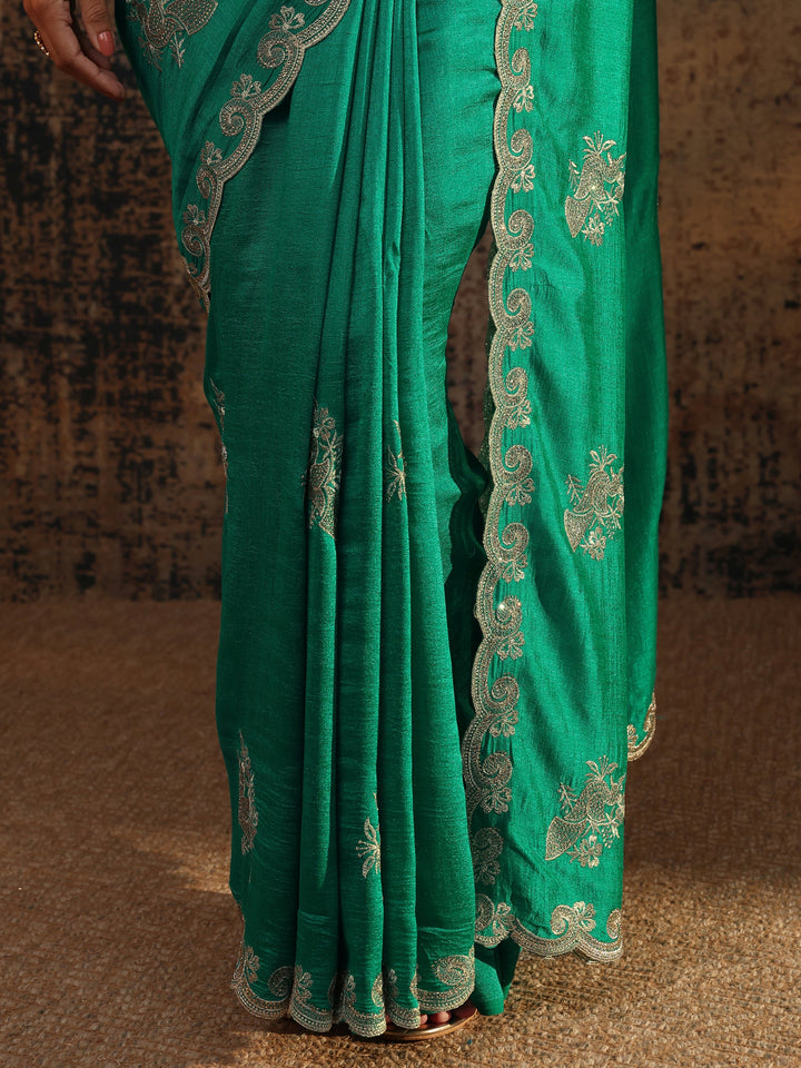 Green Floral Embroidered Silk Blend Saree With Unstitched Blouse Piece