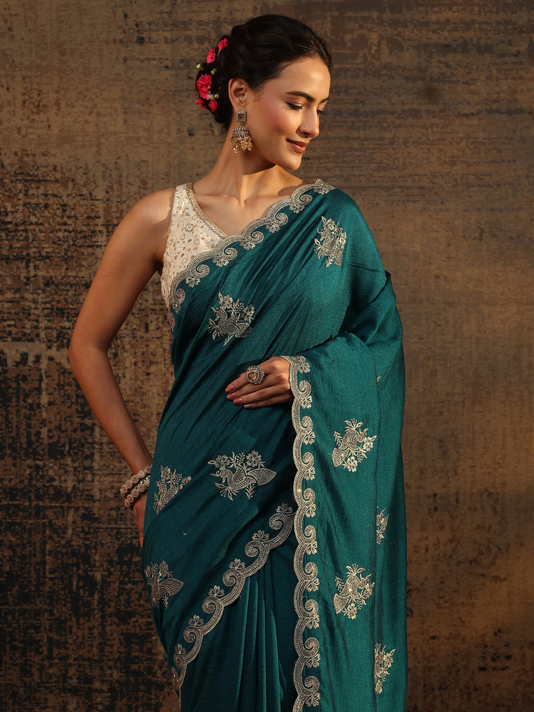 Teal Floral Embroidered Silk Blend Saree With Unstitched Blouse Piece