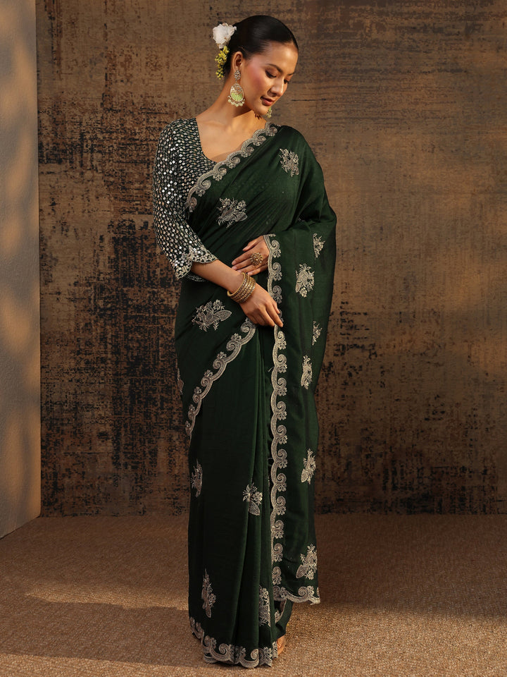 Green Floral Embroidered Silk Blend Saree With Unstitched Blouse Piece