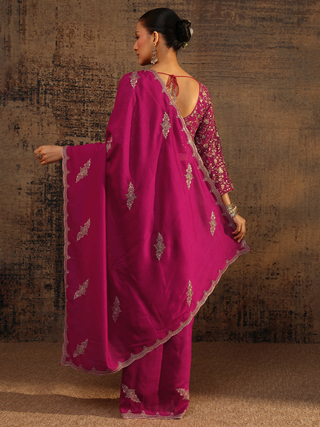 Pink Floral Embroidered Silk Blend Saree With Unstitched Blouse Piece