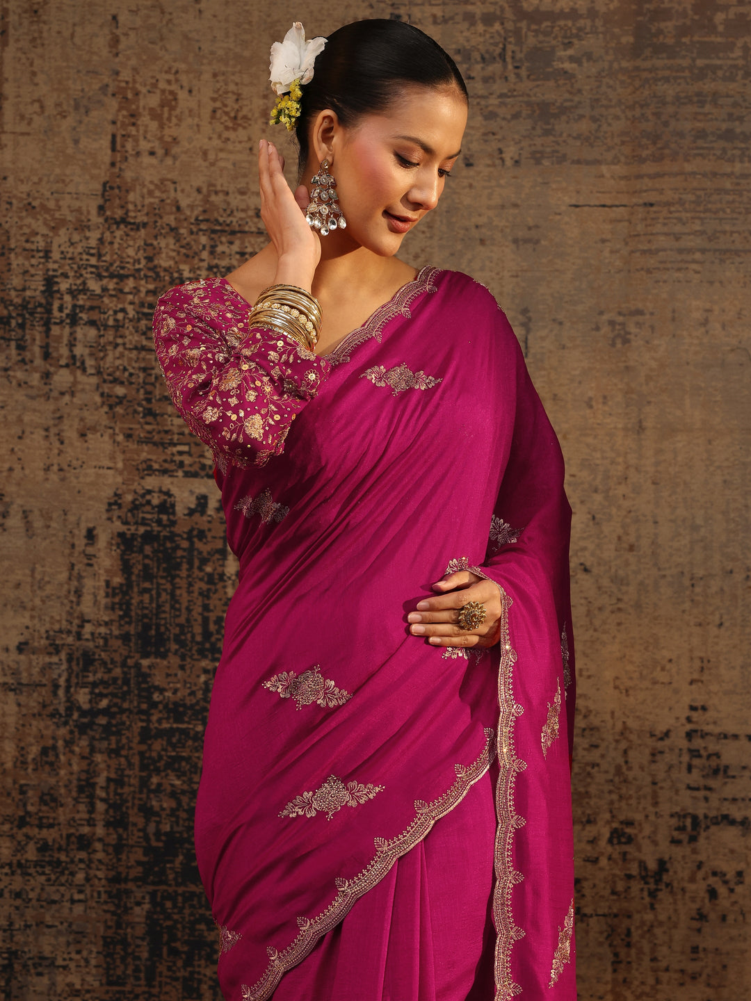 Pink Floral Embroidered Silk Blend Saree With Unstitched Blouse Piece