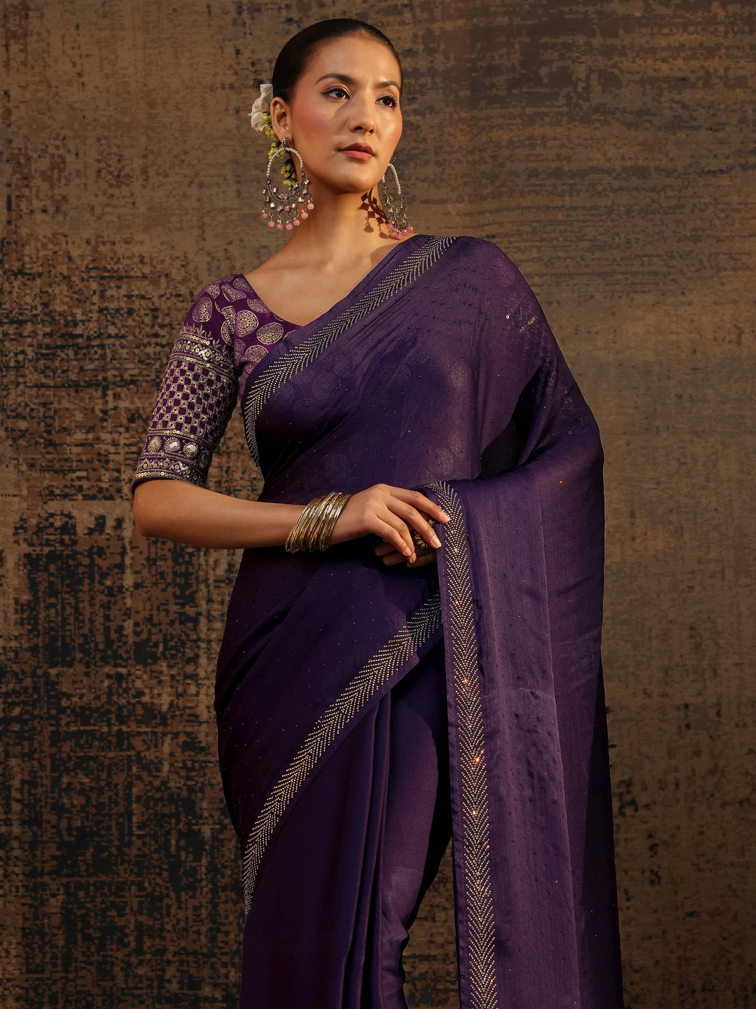 Purple Embellished Silk Blend Saree With Unstitched Blouse Piece
