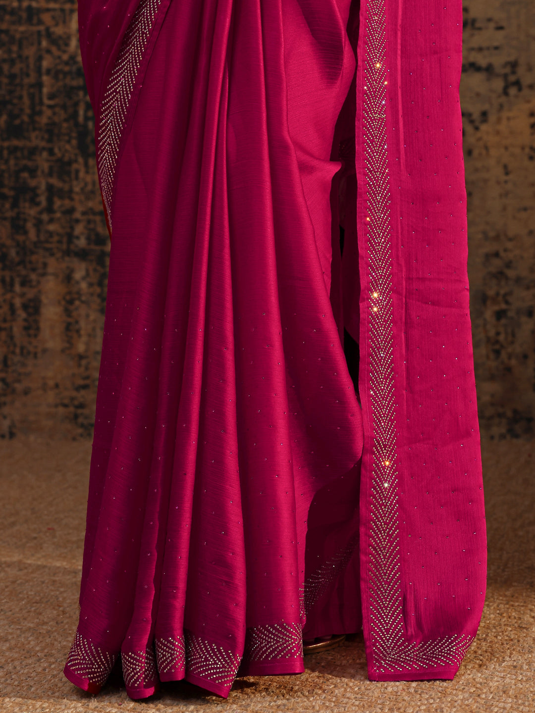 Pink Embellished Silk Blend Saree With Unstitched Blouse Piece