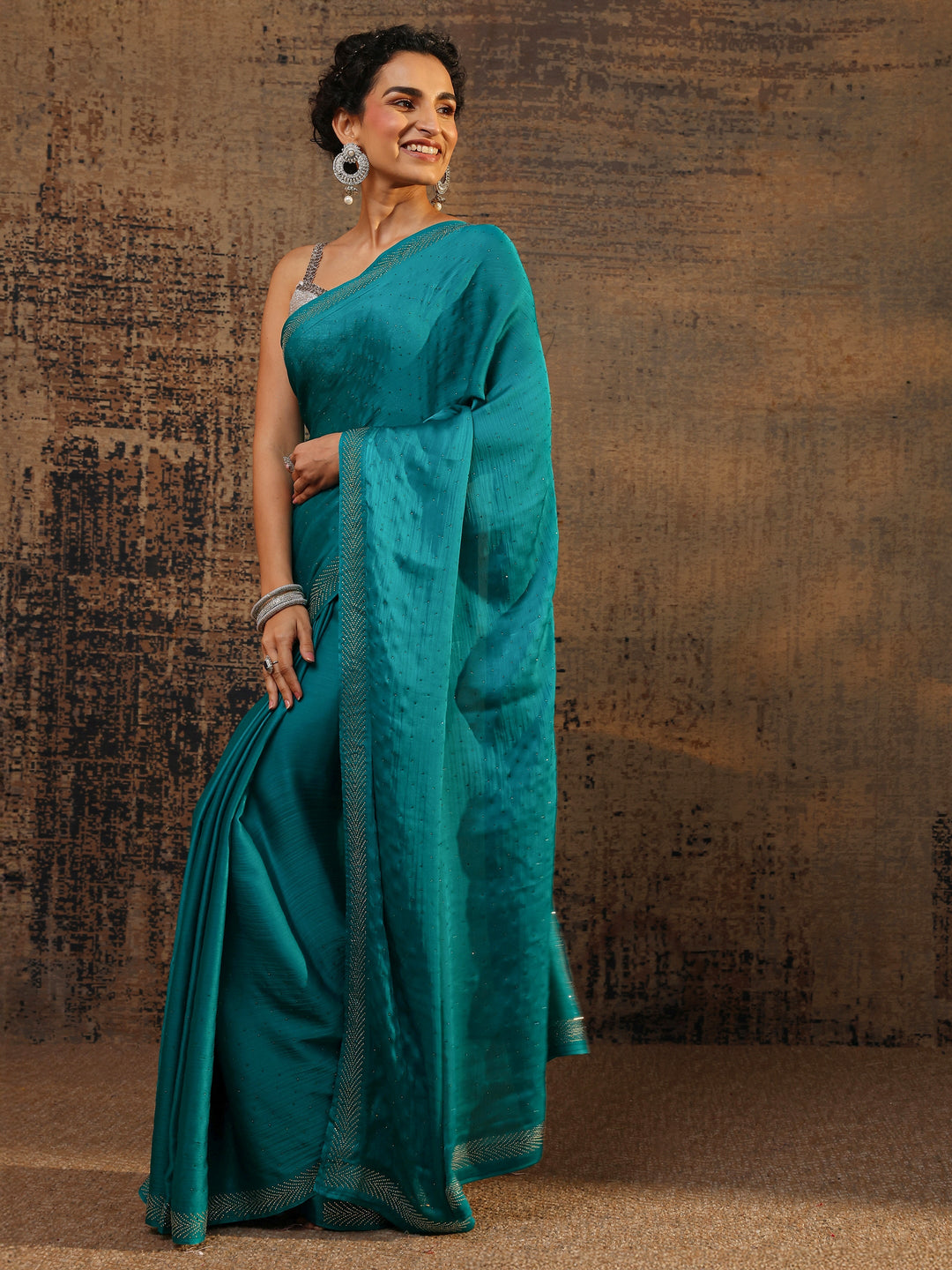 Blue Embellished Silk Blend Saree With Unstitched Blouse Piece