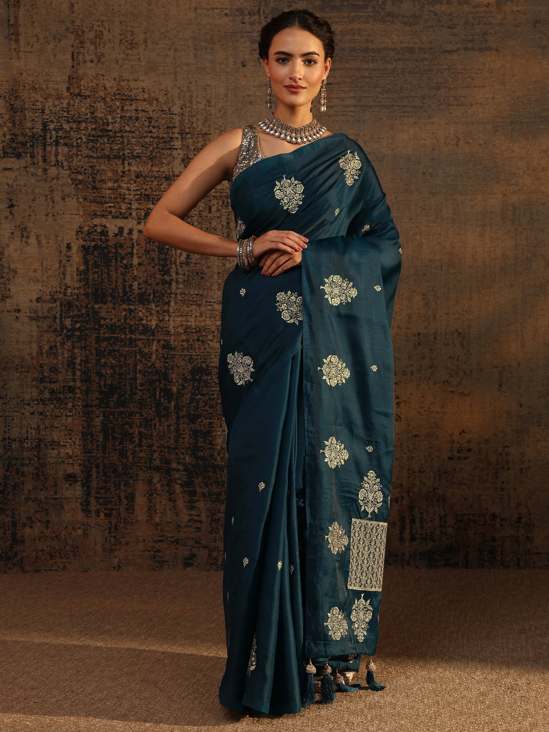 Navy Blue Floral Embroidered Silk Blend Saree With Unstitched Blouse Piece