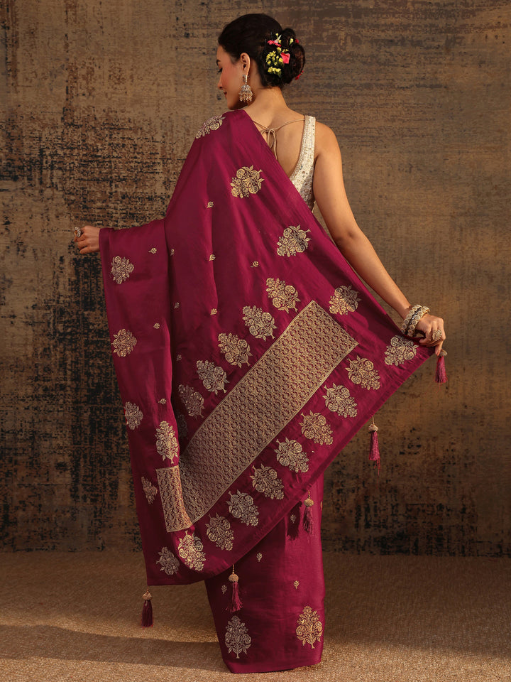 Red Floral Embroidered Silk Blend Saree With Unstitched Blouse Piece