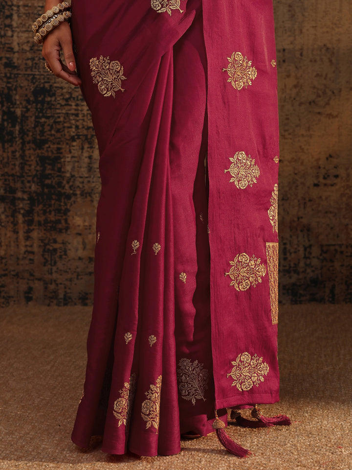 Red Floral Embroidered Silk Blend Saree With Unstitched Blouse Piece