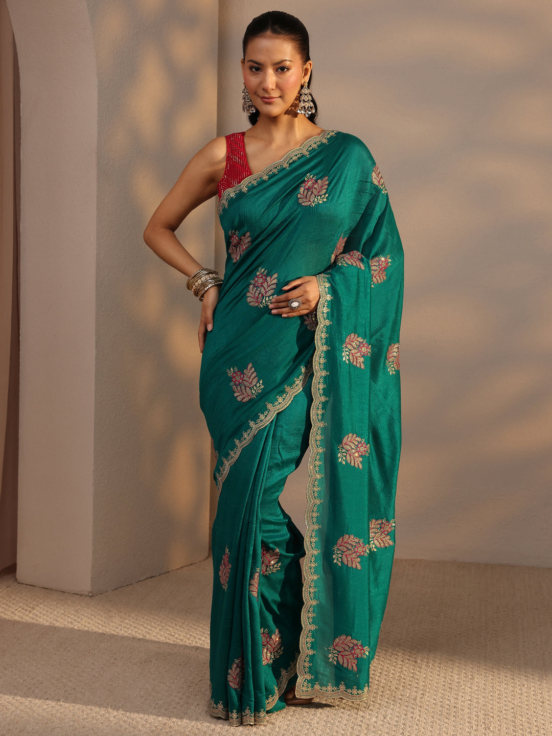 Blue Floral Embroidered Silk Blend Saree With Unstitched Blouse Piece
