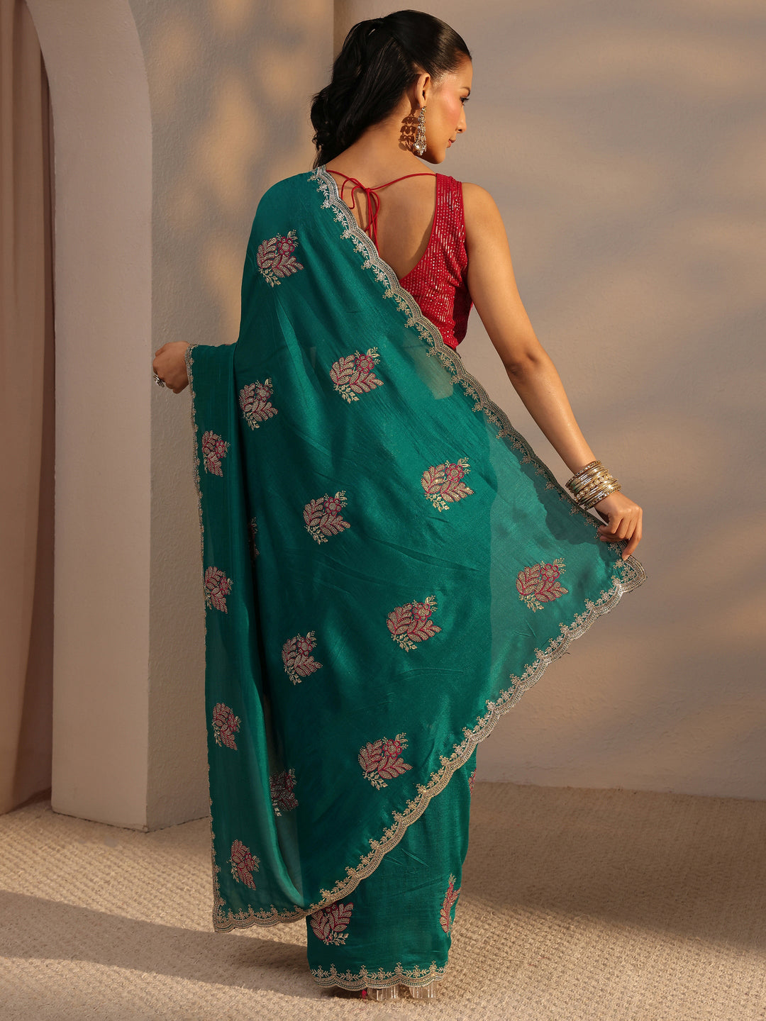 Blue Floral Embroidered Silk Blend Saree With Unstitched Blouse Piece