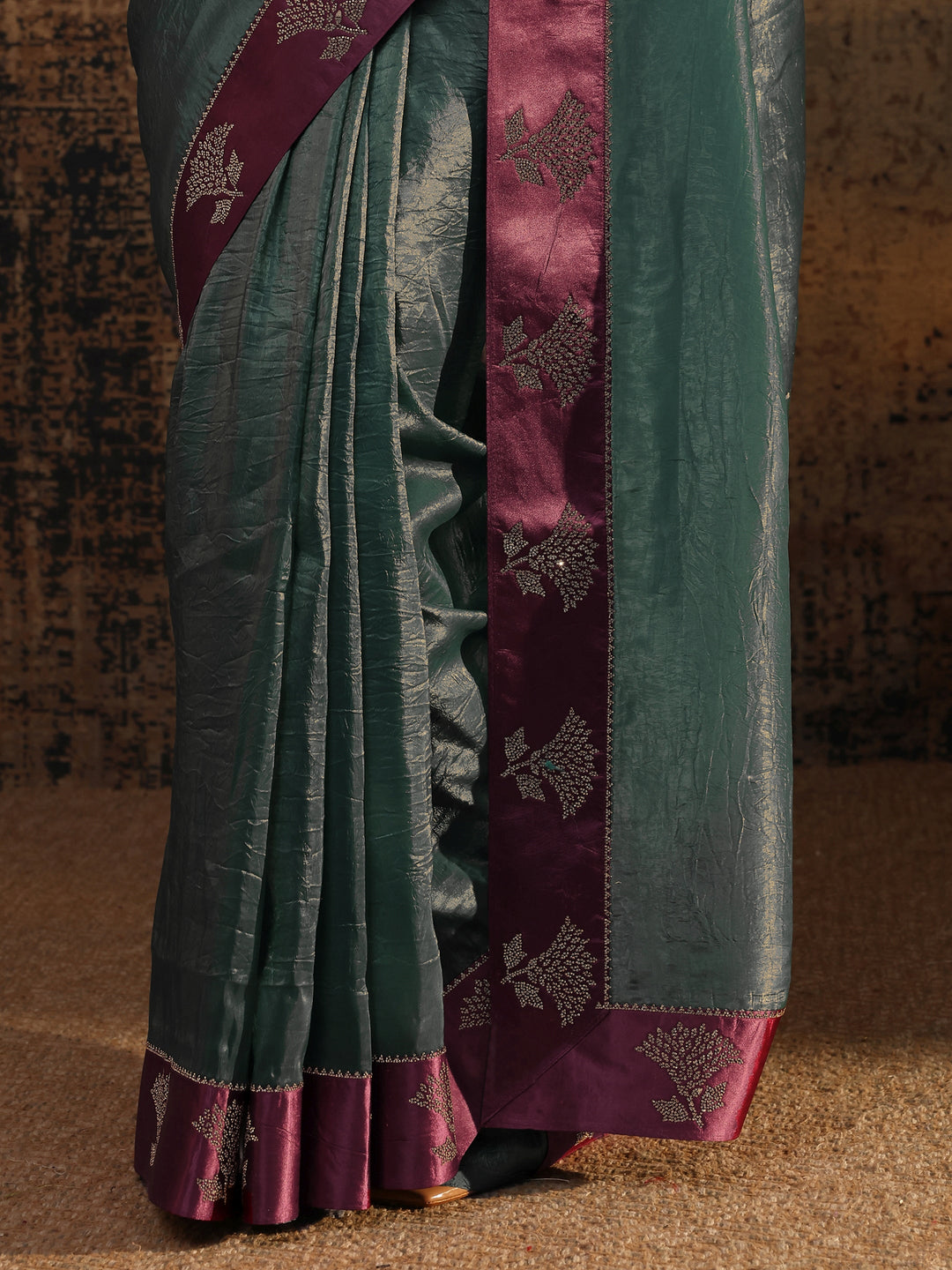 Green Solid Tissue Saree With Unstitched Blouse Piece