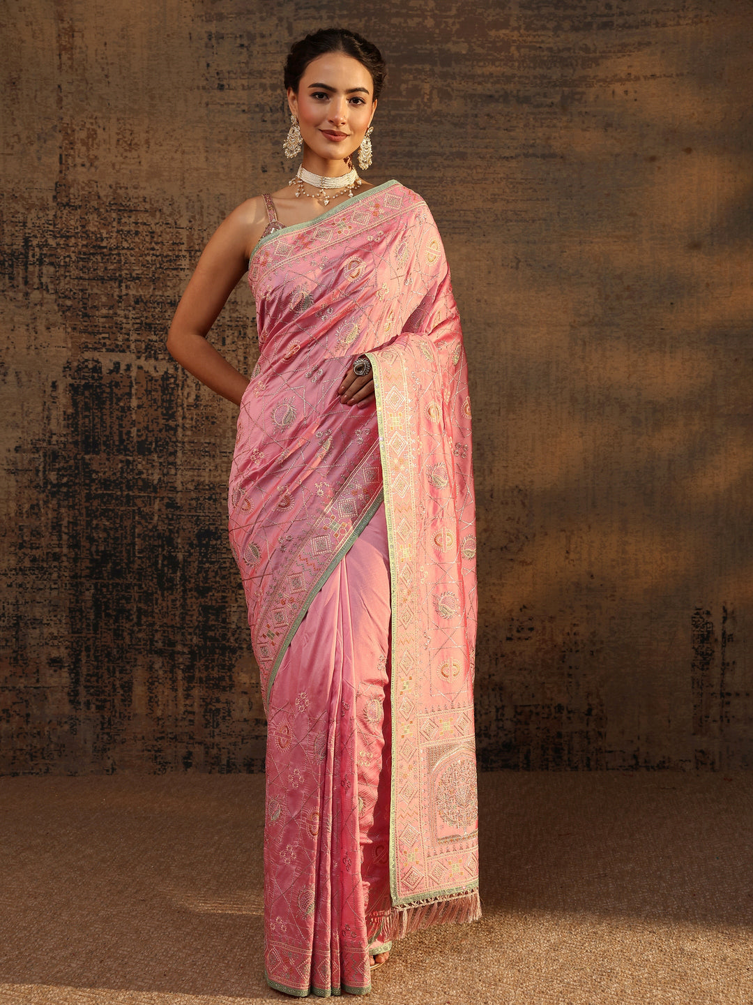 Pink Ethnic Motifs Embroidered Silk Blend Saree With Unstitched Blouse Piece