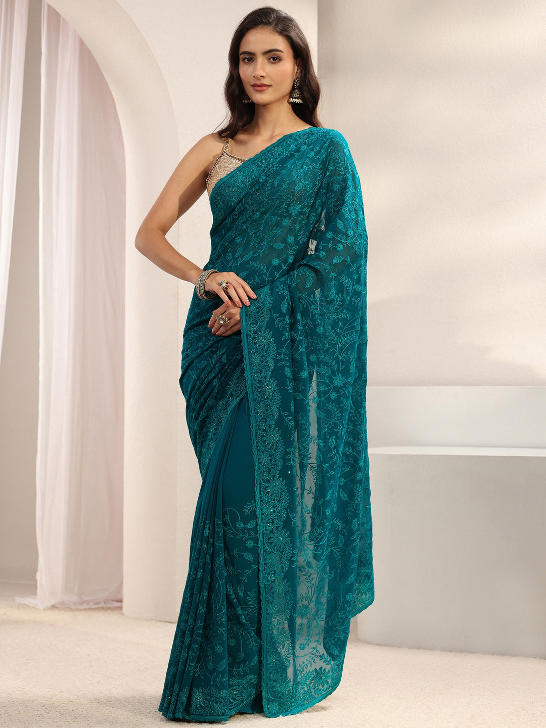 Blue Floral Embroidered Net Sareewith Unstitched Blouse Piece