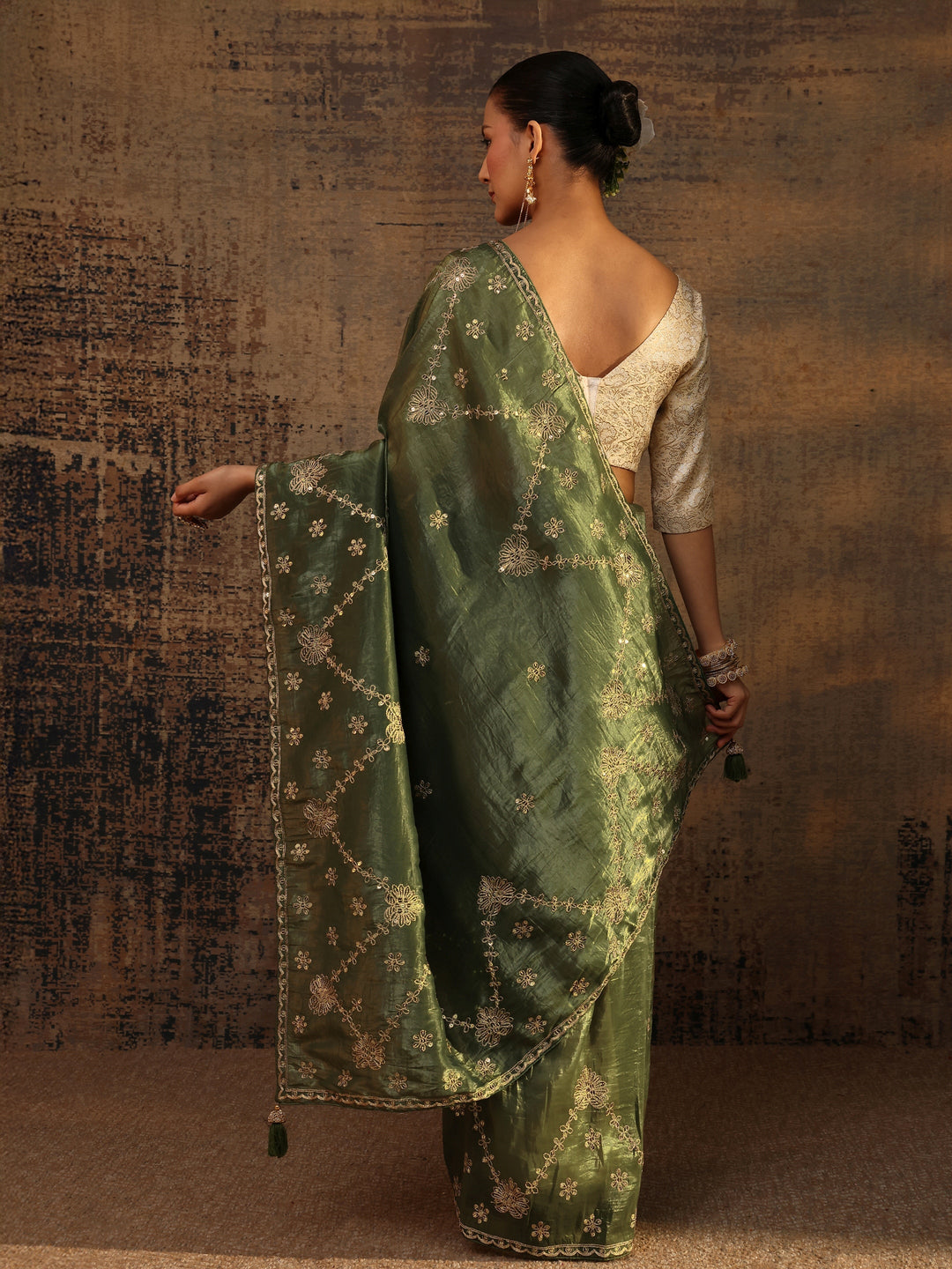 Green Floral Embroidered Tissue Saree With Unstitched Blouse Piece