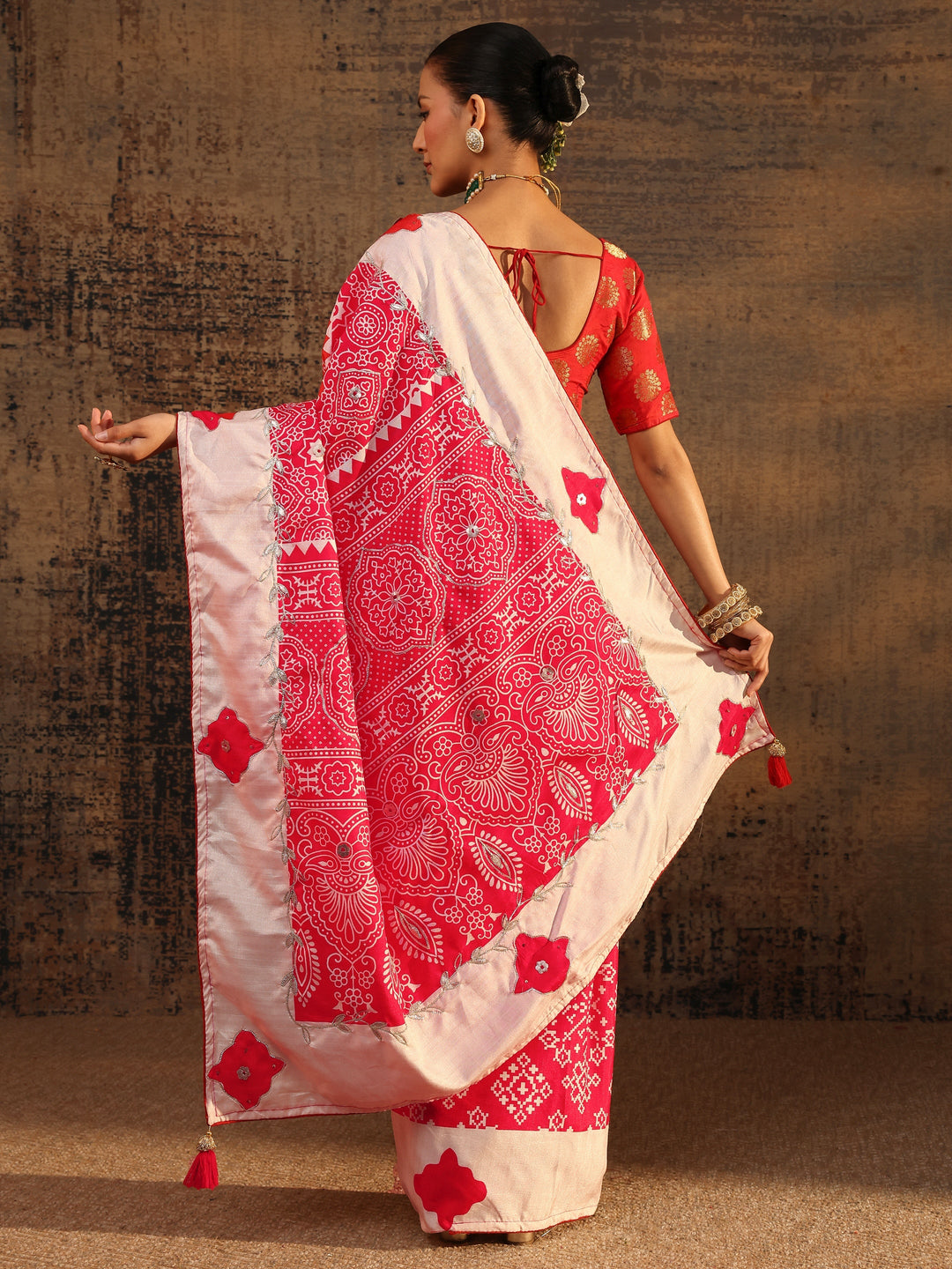 Red Ethnic Motifs Printed Tissue Saree With Unstitched Blouse Piece