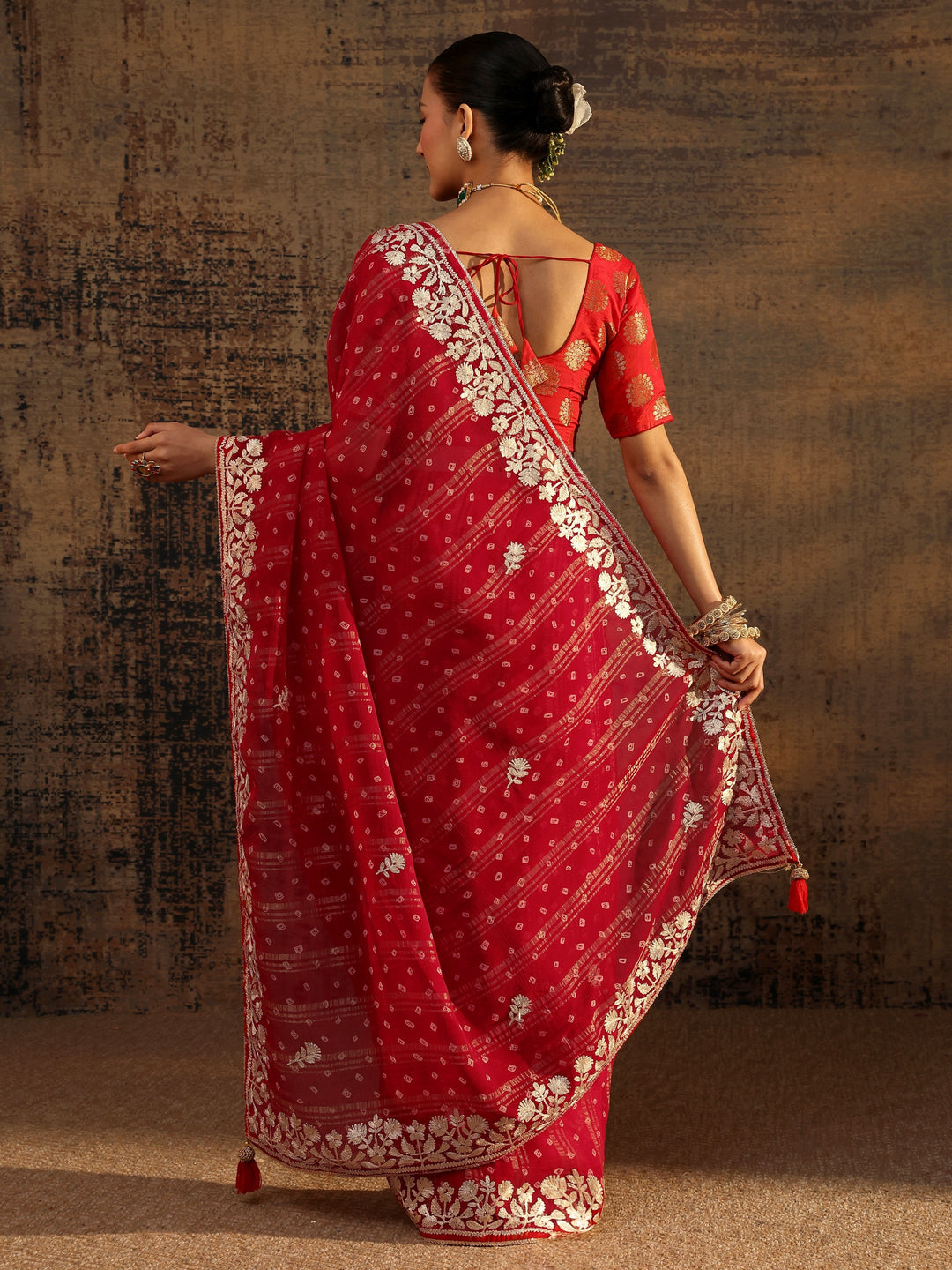 Red Floral Printed Tissue Saree With Unstitched Blouse Piece