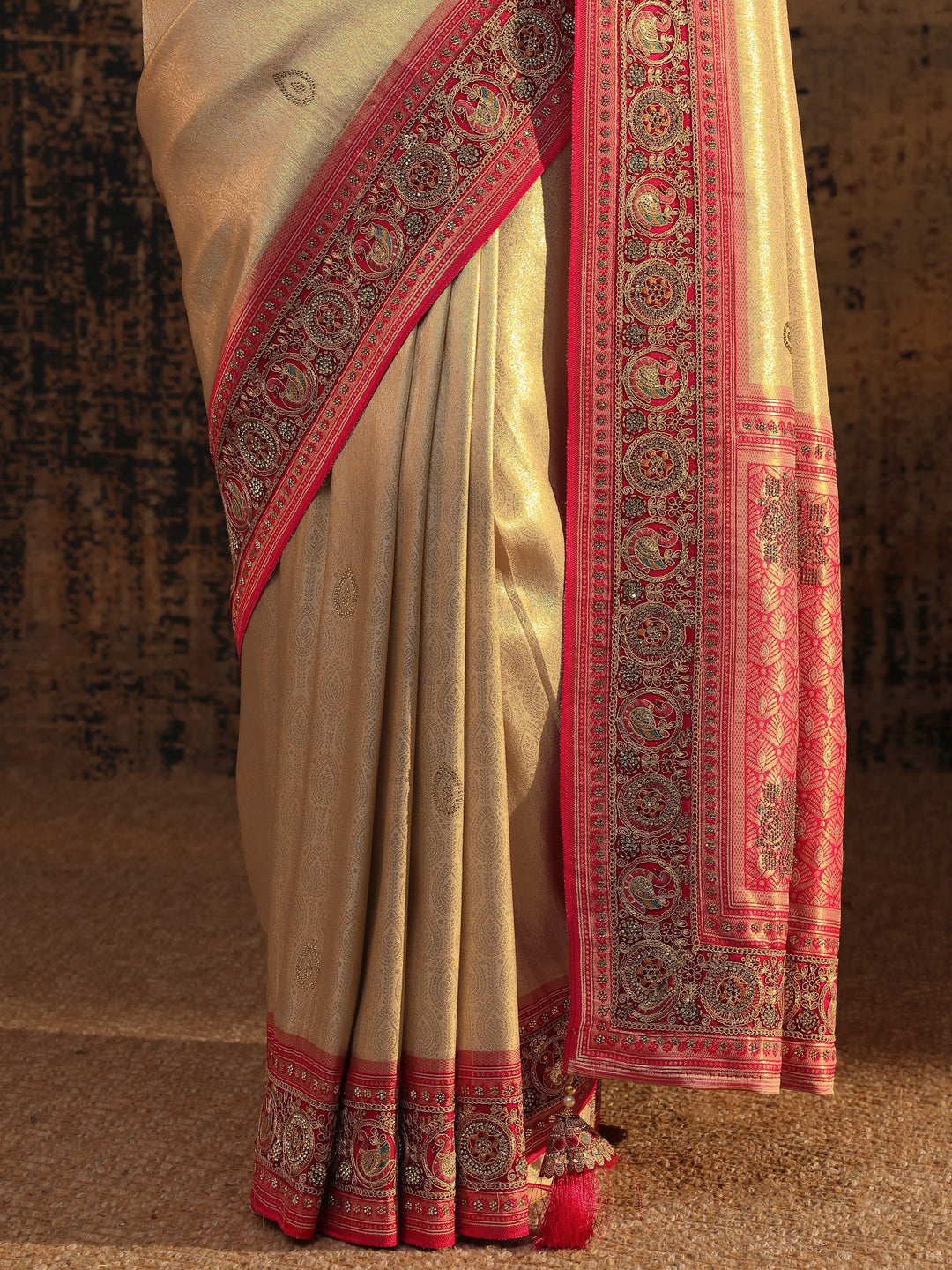 Libas Art Gold Ethnic Motifs Woven Design Silk Blend Saree With Unstitched Blouse Piece