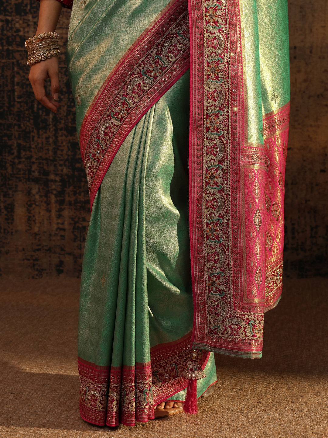 Libas Art Green Ethnic Motifs Woven Design Silk Blend Saree With Unstitched Blouse Piece