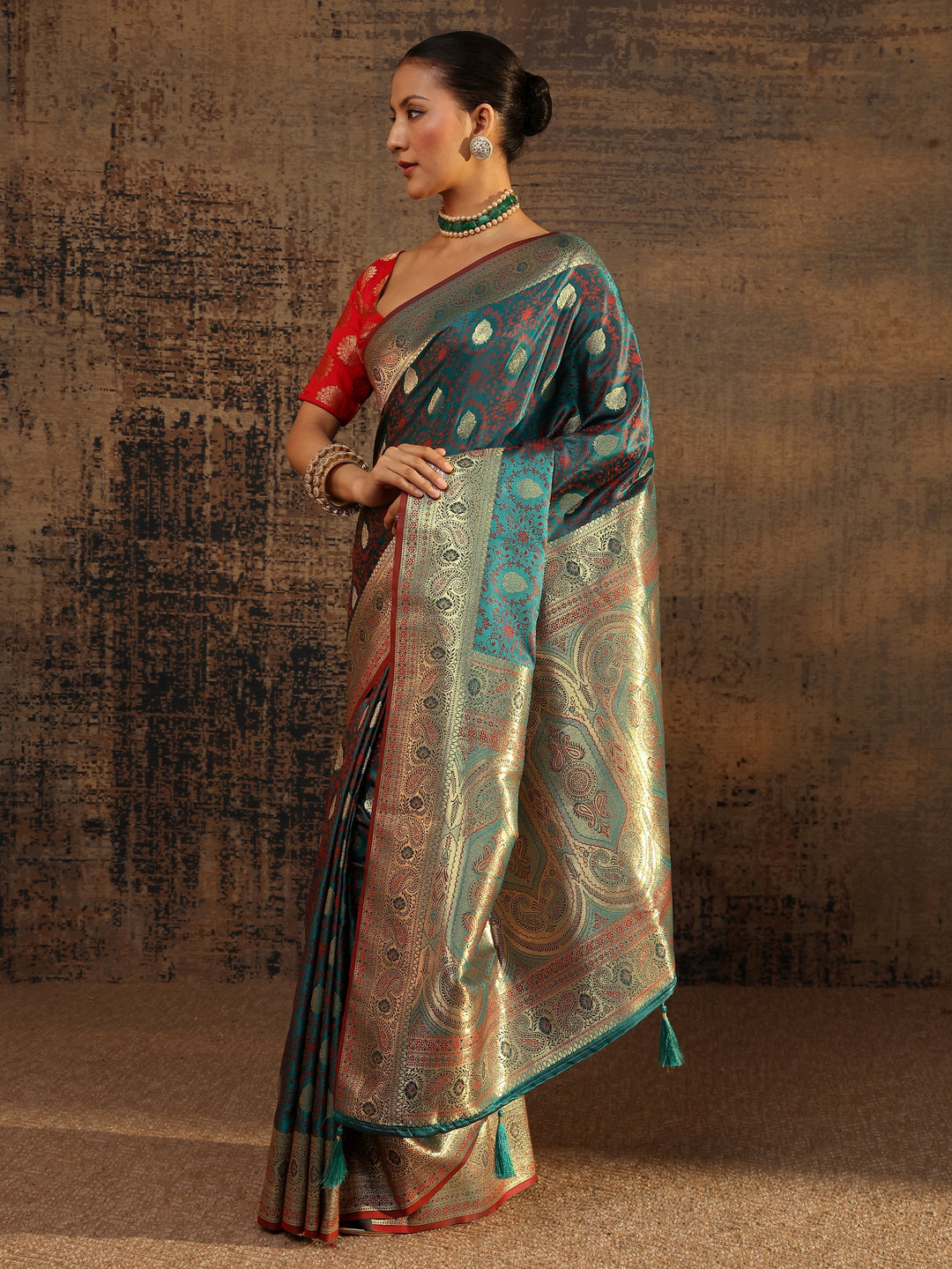 Teal Floral Woven Design Silk Blend Saree With Unstitched Blouse Piece