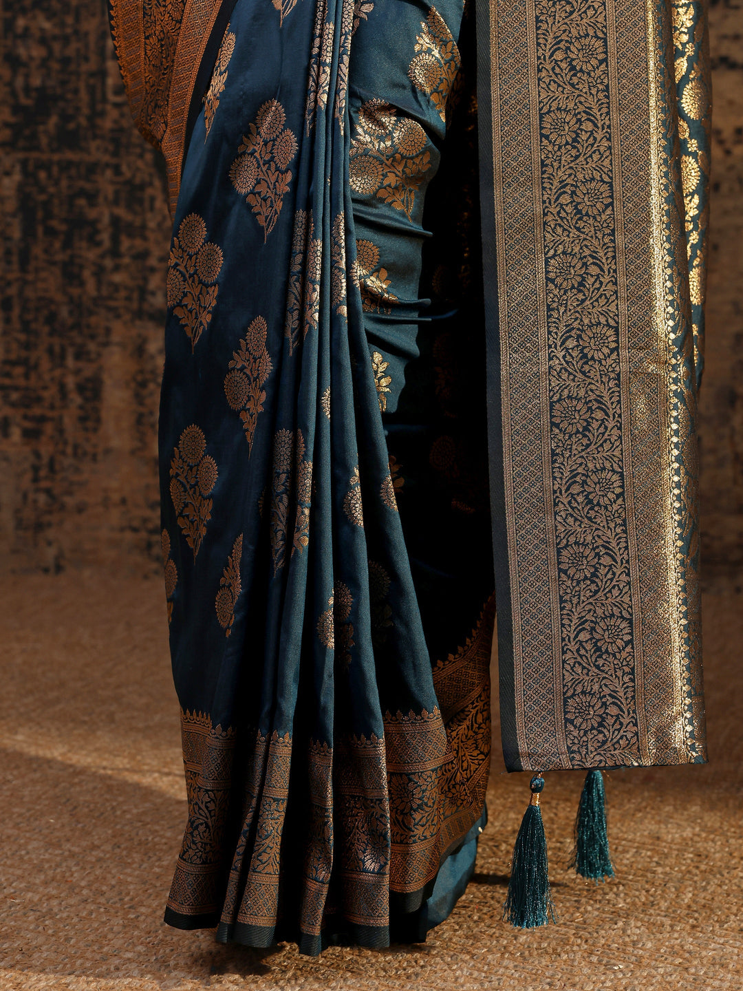 Navy Blue Floral Woven Design Silk Blend Saree With Unstitched Blouse Piece
