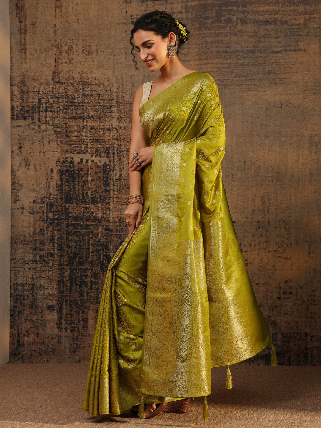 Libas Green Floral Woven Design Silk Blend Saree With Unstitched Blouse Piece