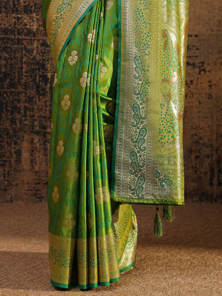 Green Floral Woven Design Silk Blend Saree With Unstitched Blouse Piece