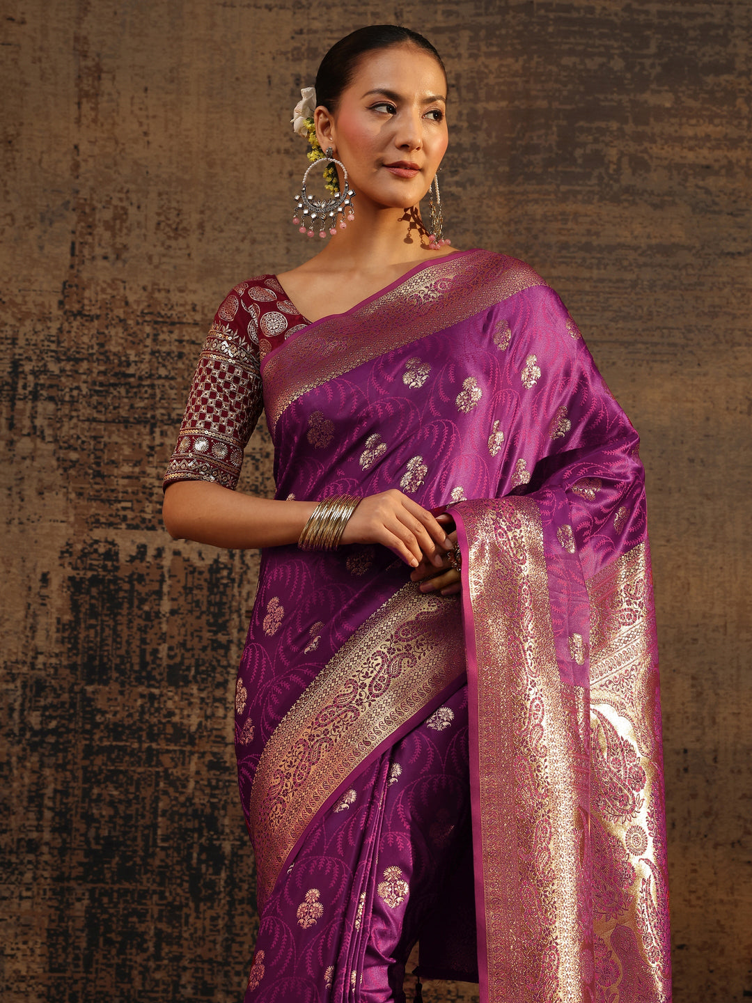 Purple Floral Woven Design Silk Blend Saree With Unstitched Blouse Piece