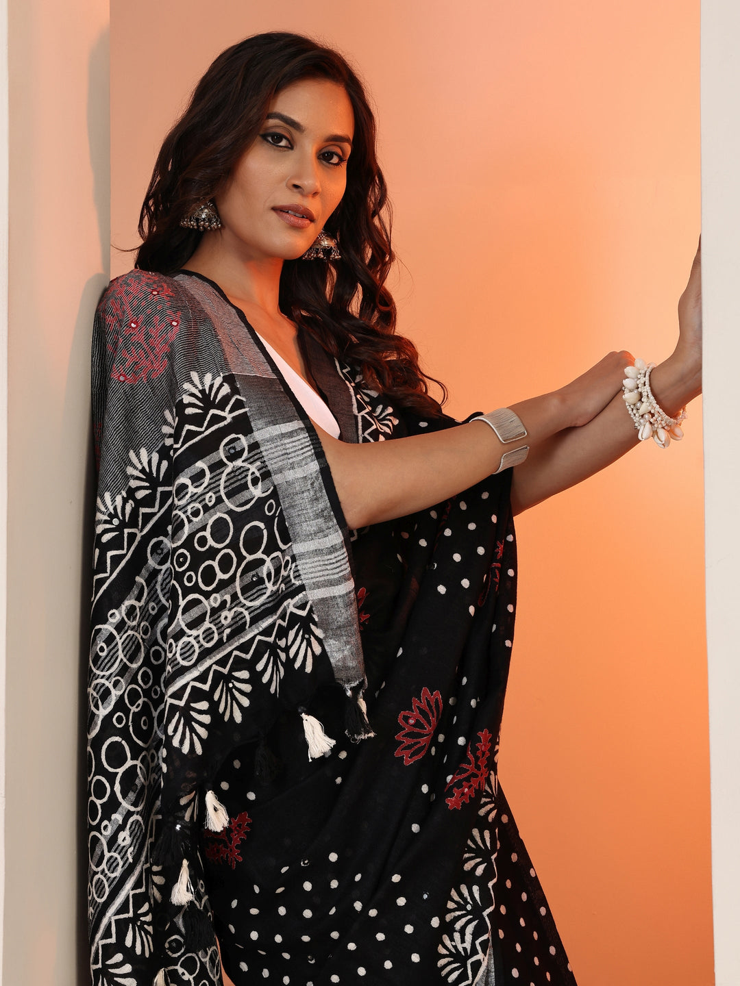 Black Printed Cotton Saree With Unstitched Blouse Piece