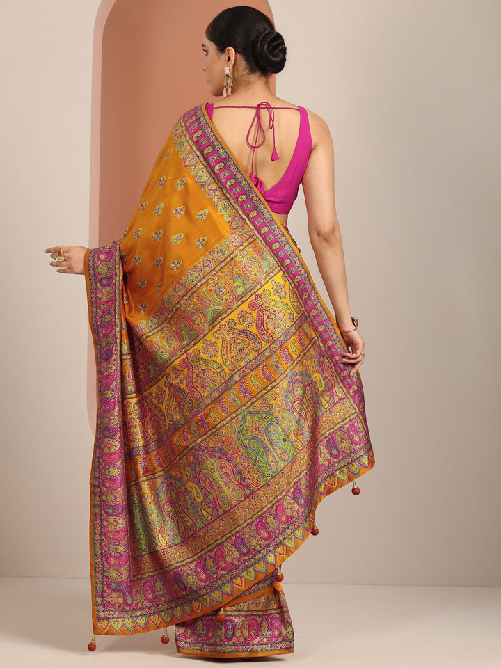 Mustard Printed Silk Blend Saree With Unstitched Blouse Piece