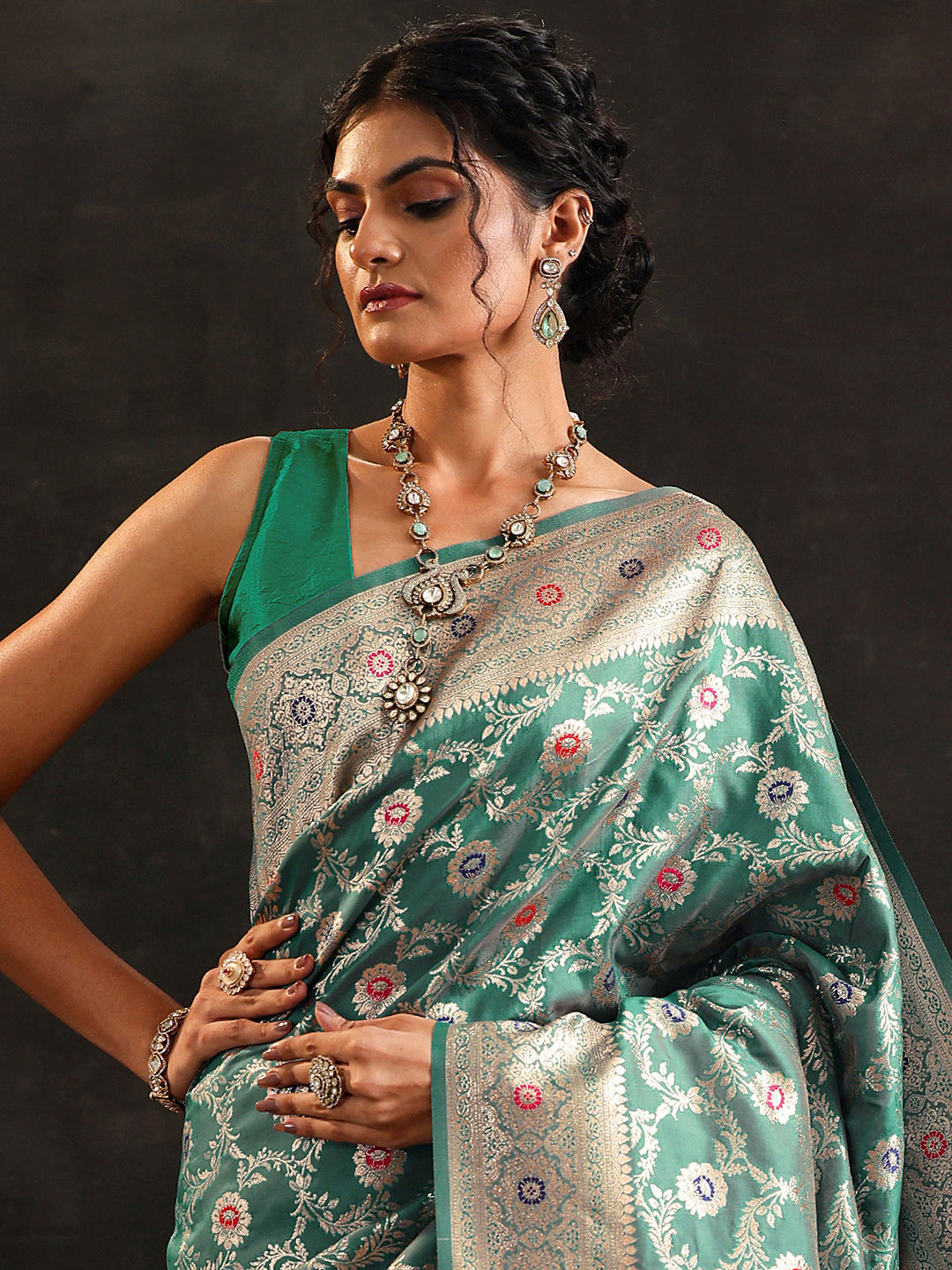 Green Woven Design Silk Blend Saree With Unstitched Blouse Piece
