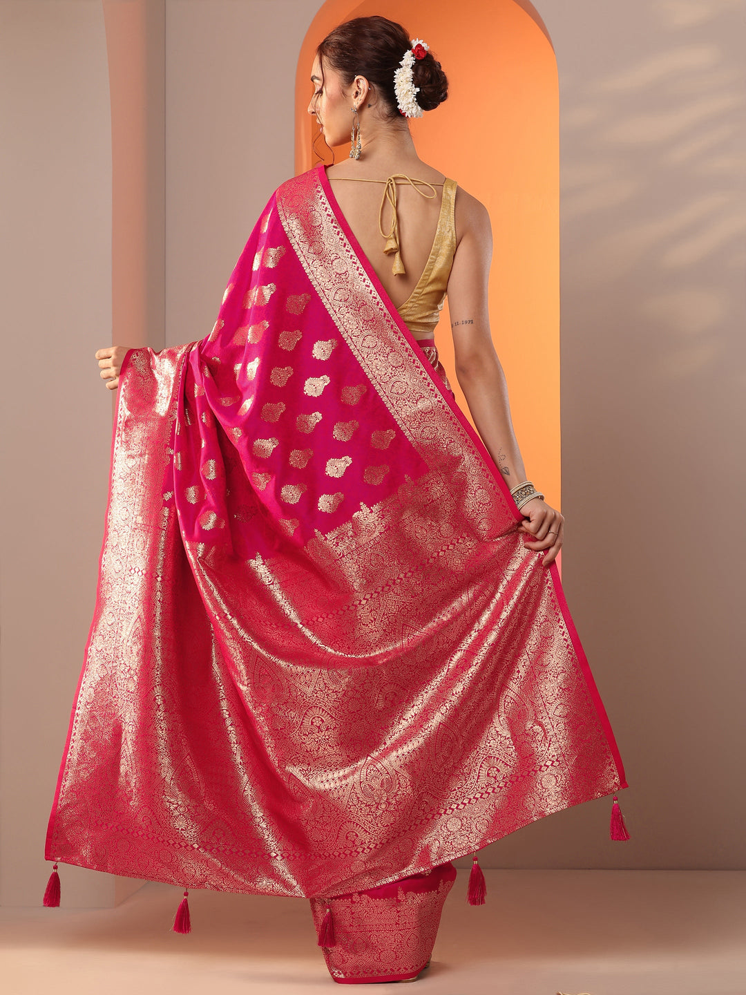 Pink Woven Design Silk Blend Saree With Unstitched Blouse Piece
