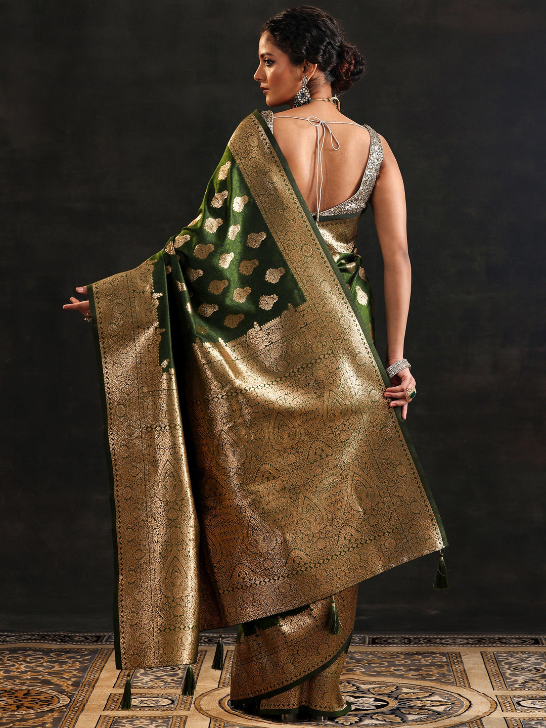 Green Woven Design Silk Blend Saree With Unstitched Blouse Piece