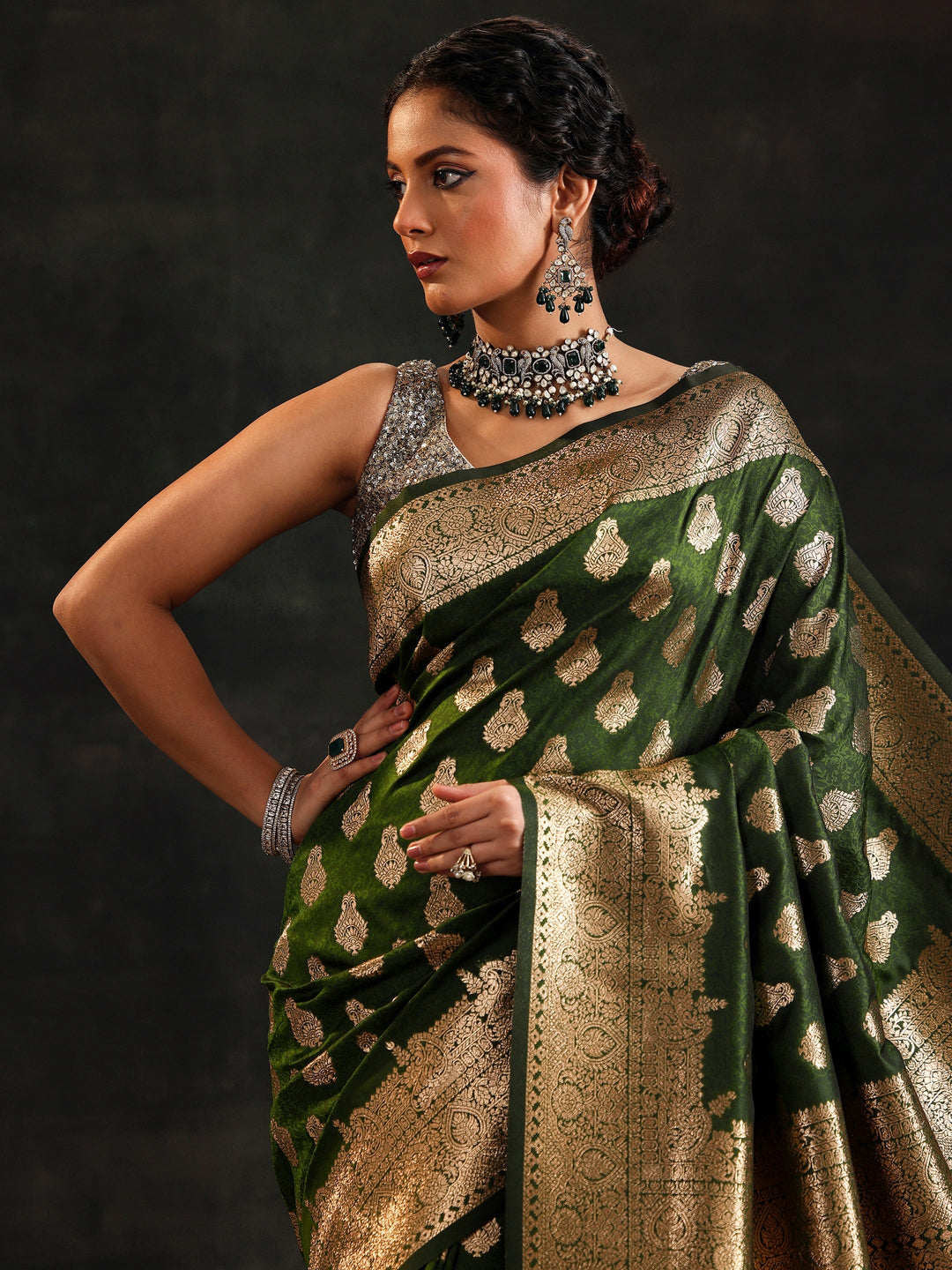 Green Woven Design Silk Blend Saree With Unstitched Blouse Piece