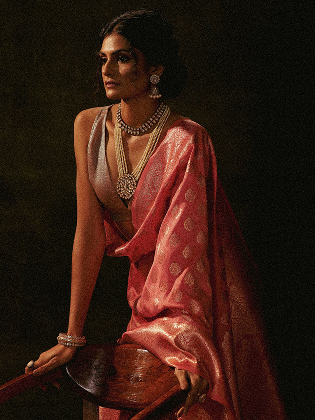 Peach Woven Design Silk Blend Saree With Unstitched Blouse Piece
