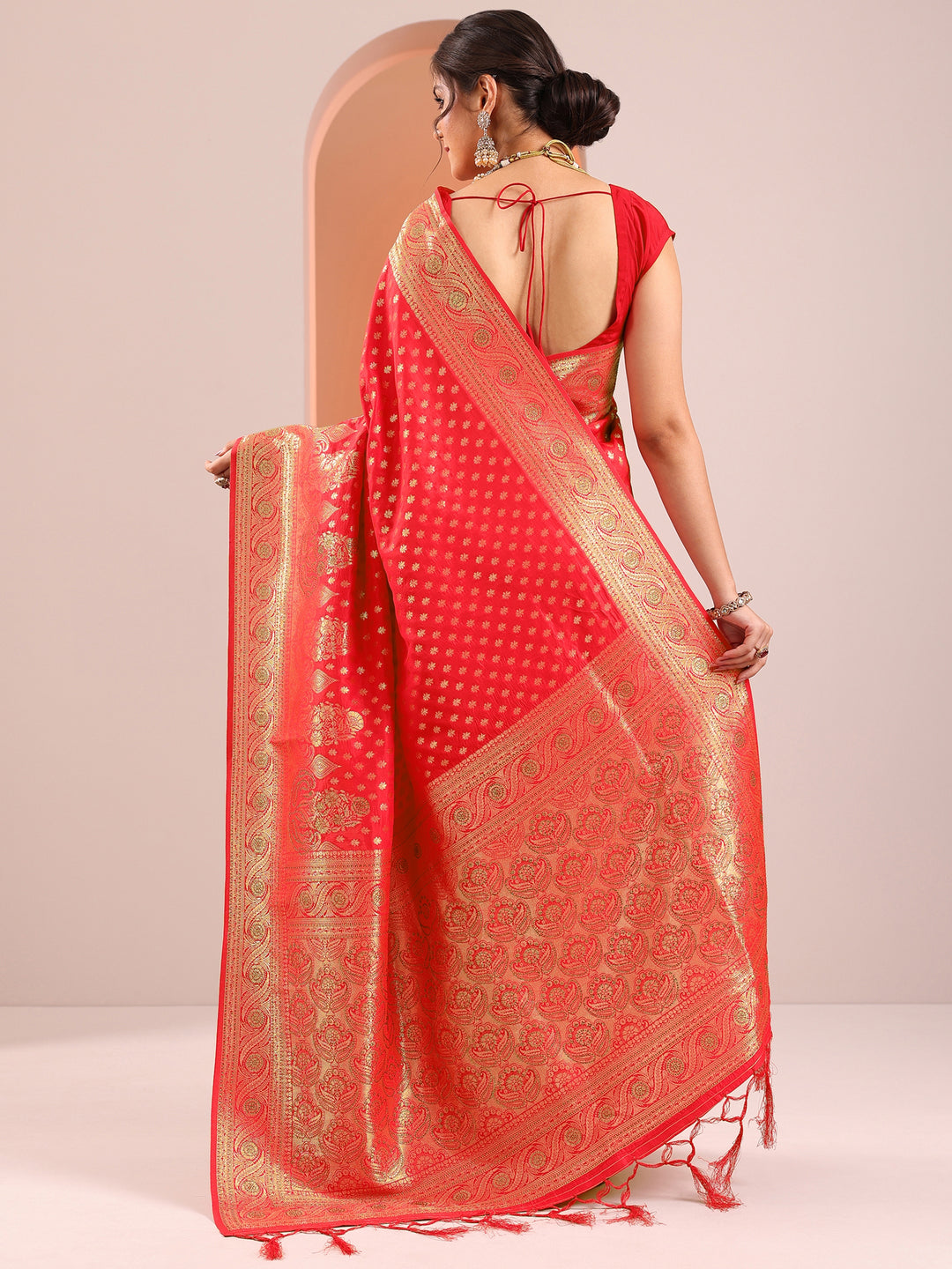 Red Woven Design Silk Blend Saree With Unstitched Blouse Piece