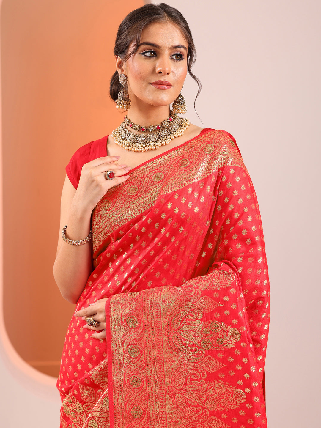Red Woven Design Silk Blend Saree With Unstitched Blouse Piece