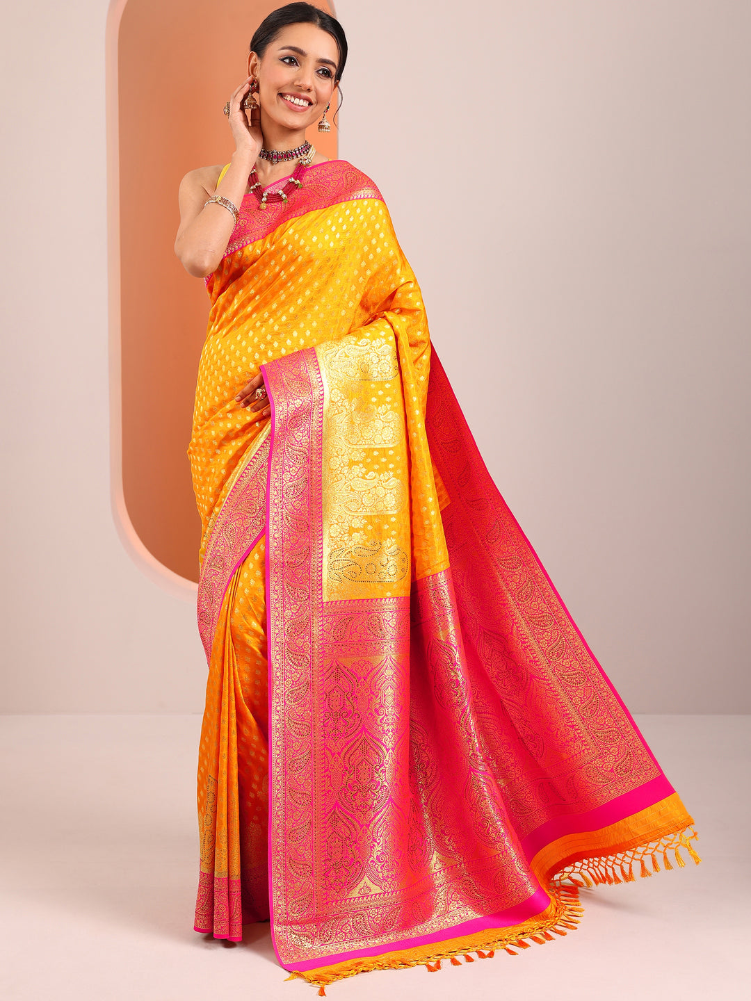 Yellow  Silk Blend Saree With Unstitched Blouse Piece