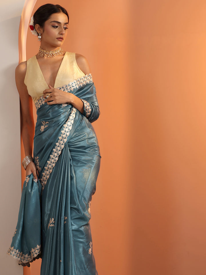 Blue Embroidered Silk Blend Saree With Unstitched Blouse Piece