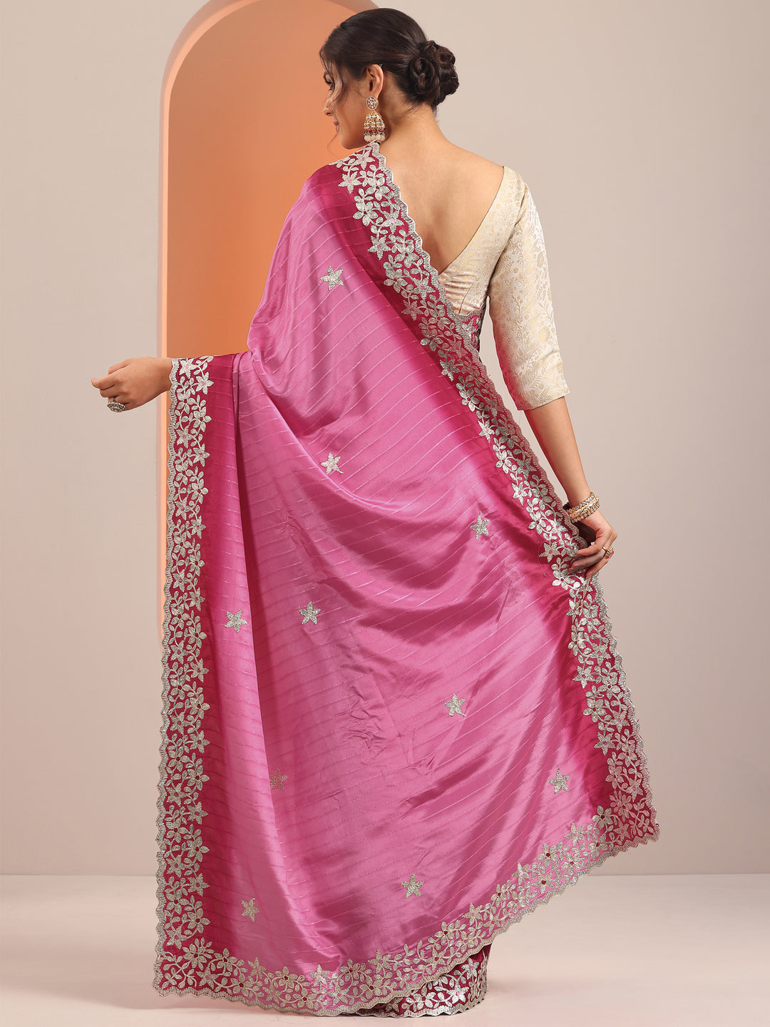 Pink Embellished Crepe Saree With Unstitched Blouse Piece