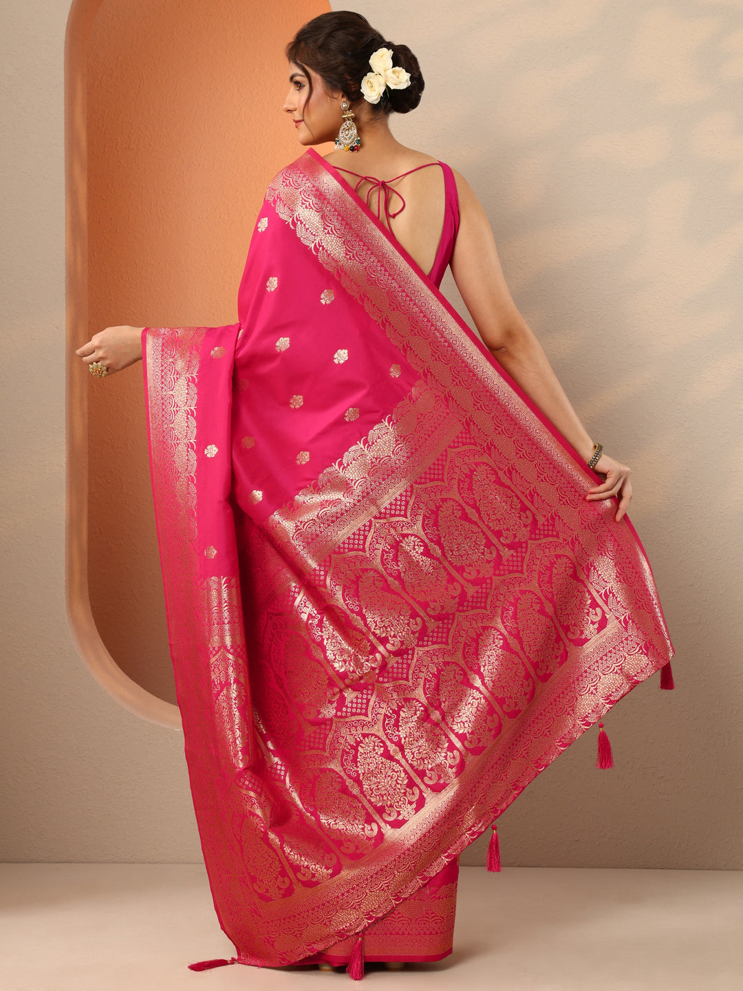Pink Woven Design Banarasi Silk Blend Saree With Unstitched Blouse Piece