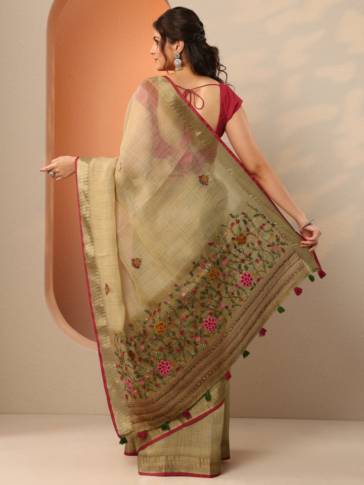 Green Embroidered Silk Blend Saree With Unstitched Blouse Piece