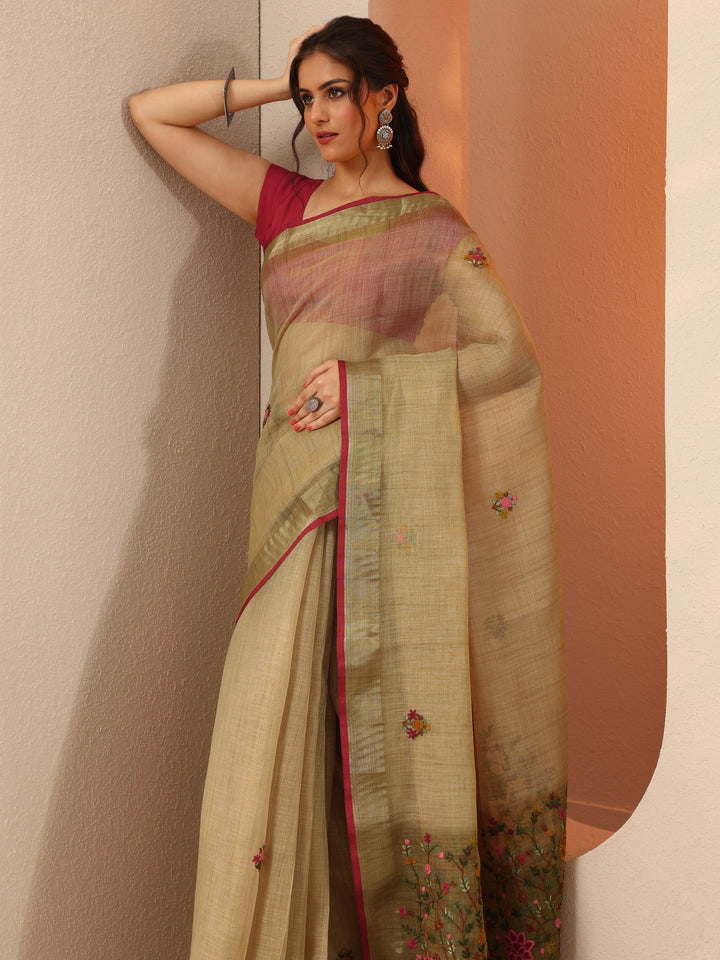 Green Embroidered Silk Blend Saree With Unstitched Blouse Piece