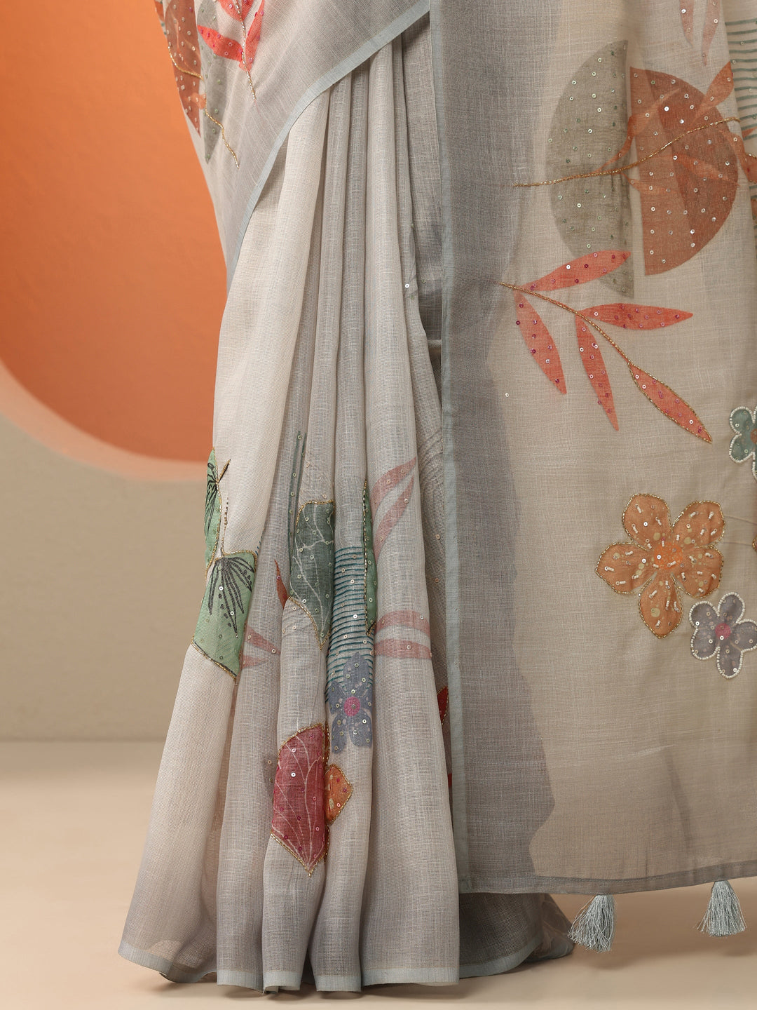 Grey Printed Silk Blend Saree With Unstitched Blouse Piece