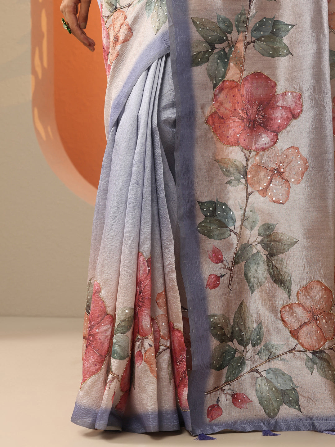 Lavender Embellished Silk Blend Saree With Unstitched Blouse Piece