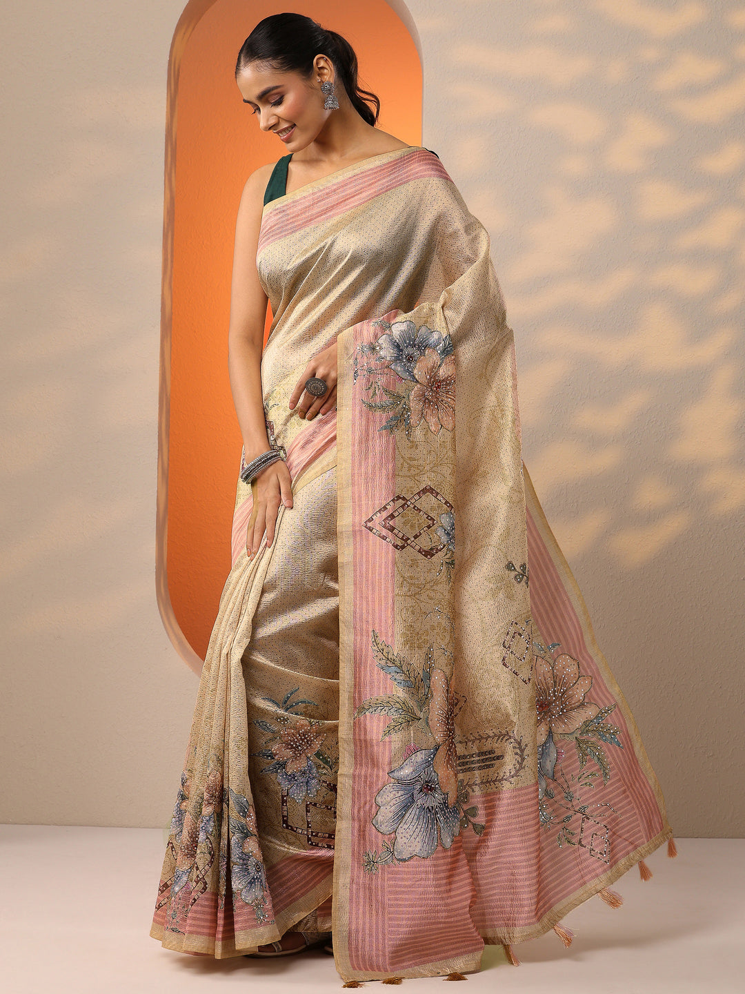 Beige Printed Silk Blend Saree With Unstitched Blouse Piece