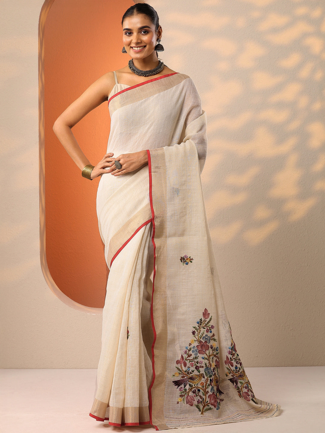 Beige Embroidered Silk Blend Saree With Unstitched Blouse Piece