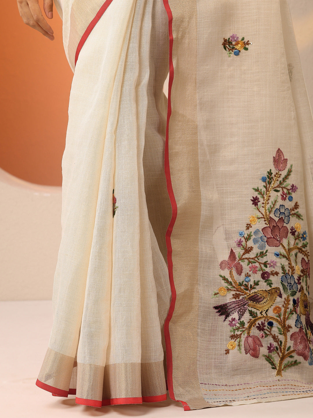 Beige Embroidered Silk Blend Saree With Unstitched Blouse Piece
