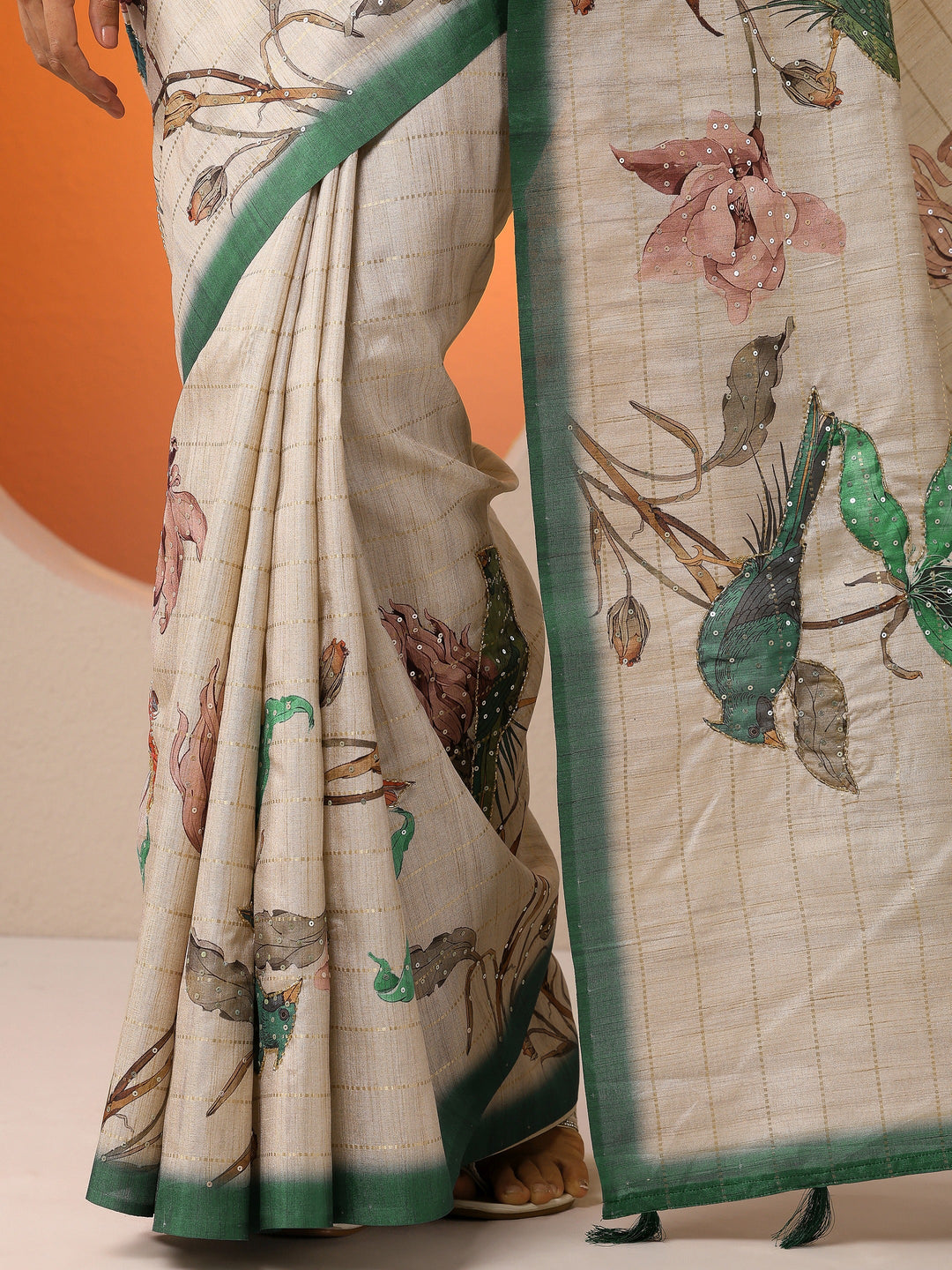 Beige Printed Silk Blend Saree With Unstitched Blouse Piece