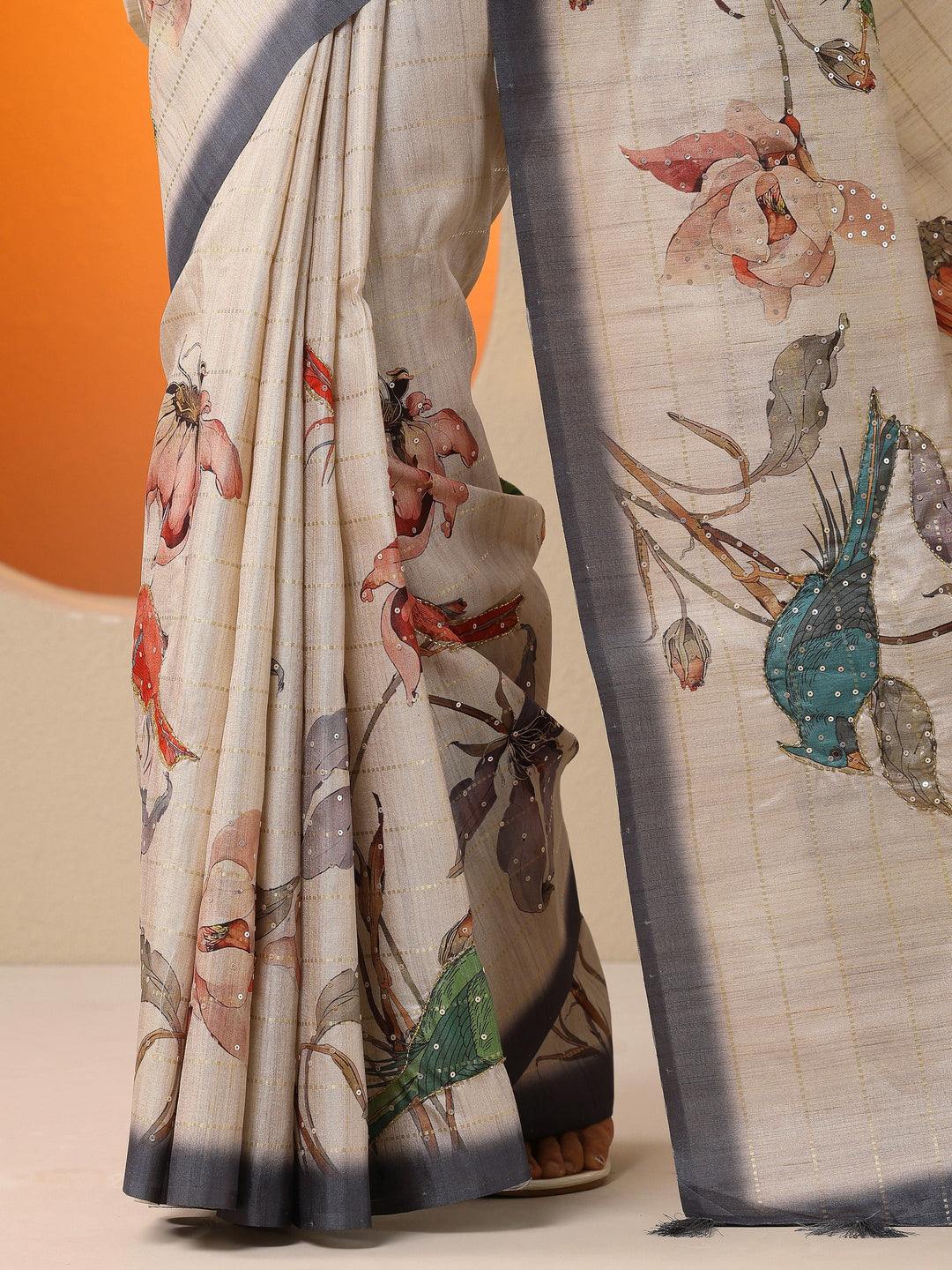 Beige Printed Silk Blend Saree With Unstitched Blouse Piece